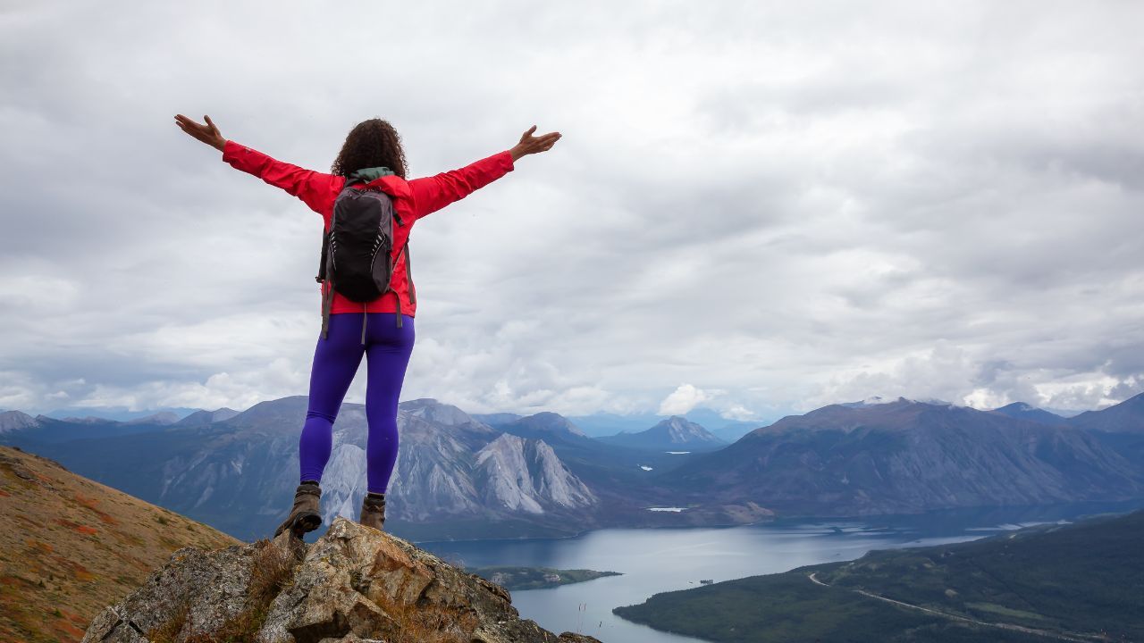 what to wear hiking