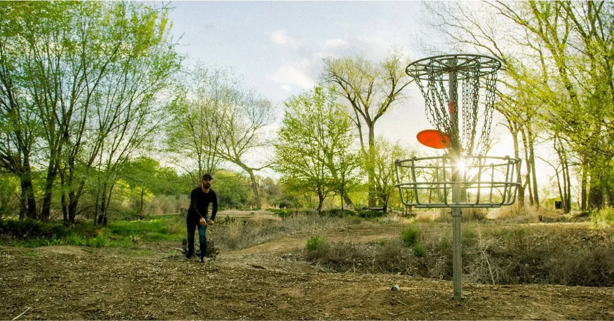 What Shoes to Wear for Disc Golf: A Players Guide